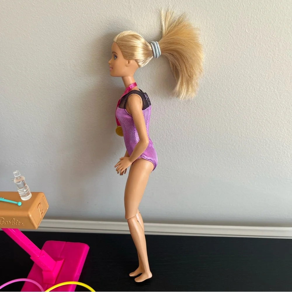 Barbie Gymnastics Careers Playset Gymnast Doll Balance Beam Spinning Clip Hoops